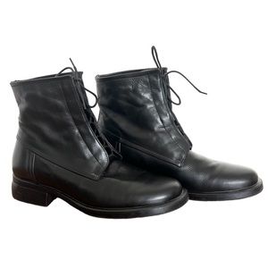 Bass Black Soft Italian Leather Lace Up Women’s Combat Boot size 8